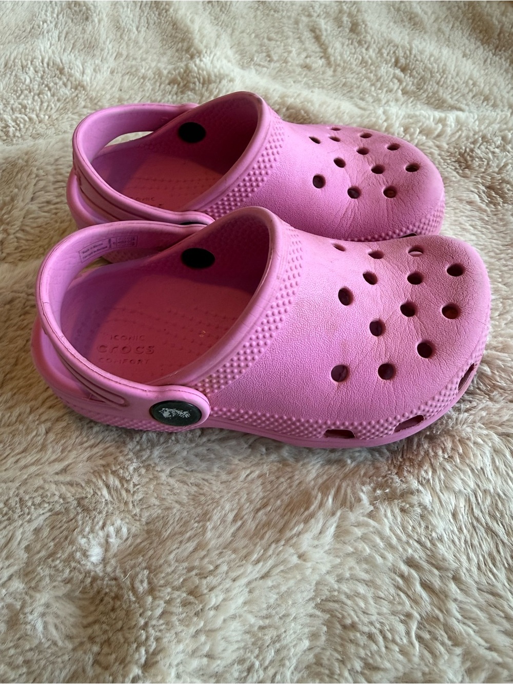 Crocs Kids' Classic Clog Slip-On
Lightweight Pink Sandals Sz C9